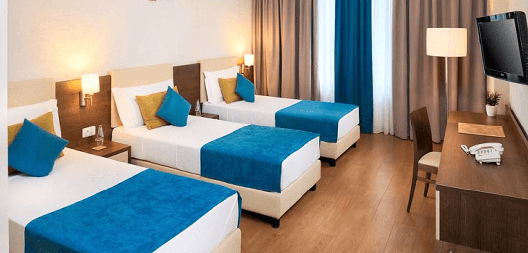 Three-bed student room